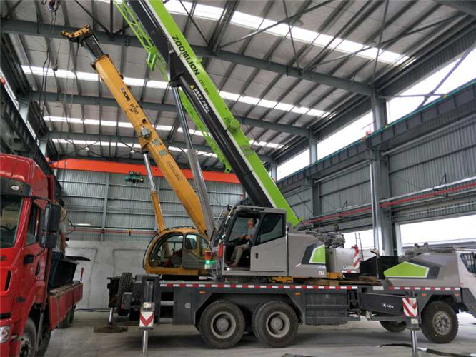 湘东区高空车出租需要注意哪些安全事项？